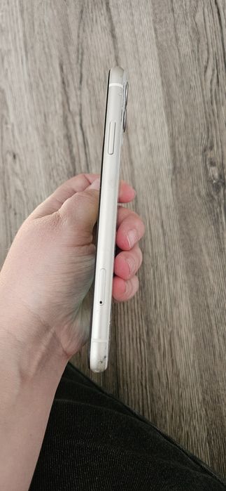 Telefon iPhone 11