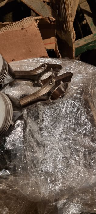 Pistoane motor 2.0 tsi 200cp