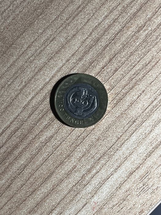 Продам коллекционную монету 100тг