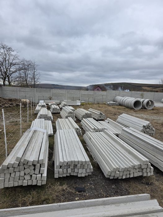 Stalpi de beton spalieri vibrați