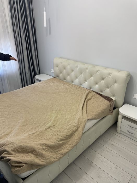 Продам кровать и комод