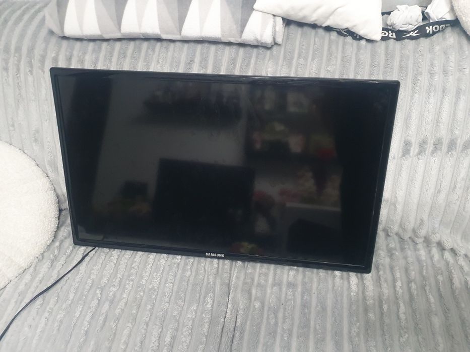 Vând TV  Samsung