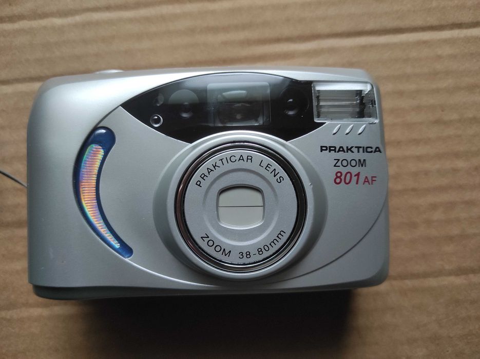 Фотоапарат Praktica Zoom 801 AF с оригинален калъф и кутия