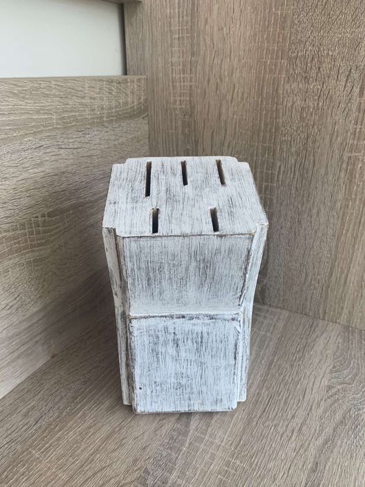 Поставки за ножове