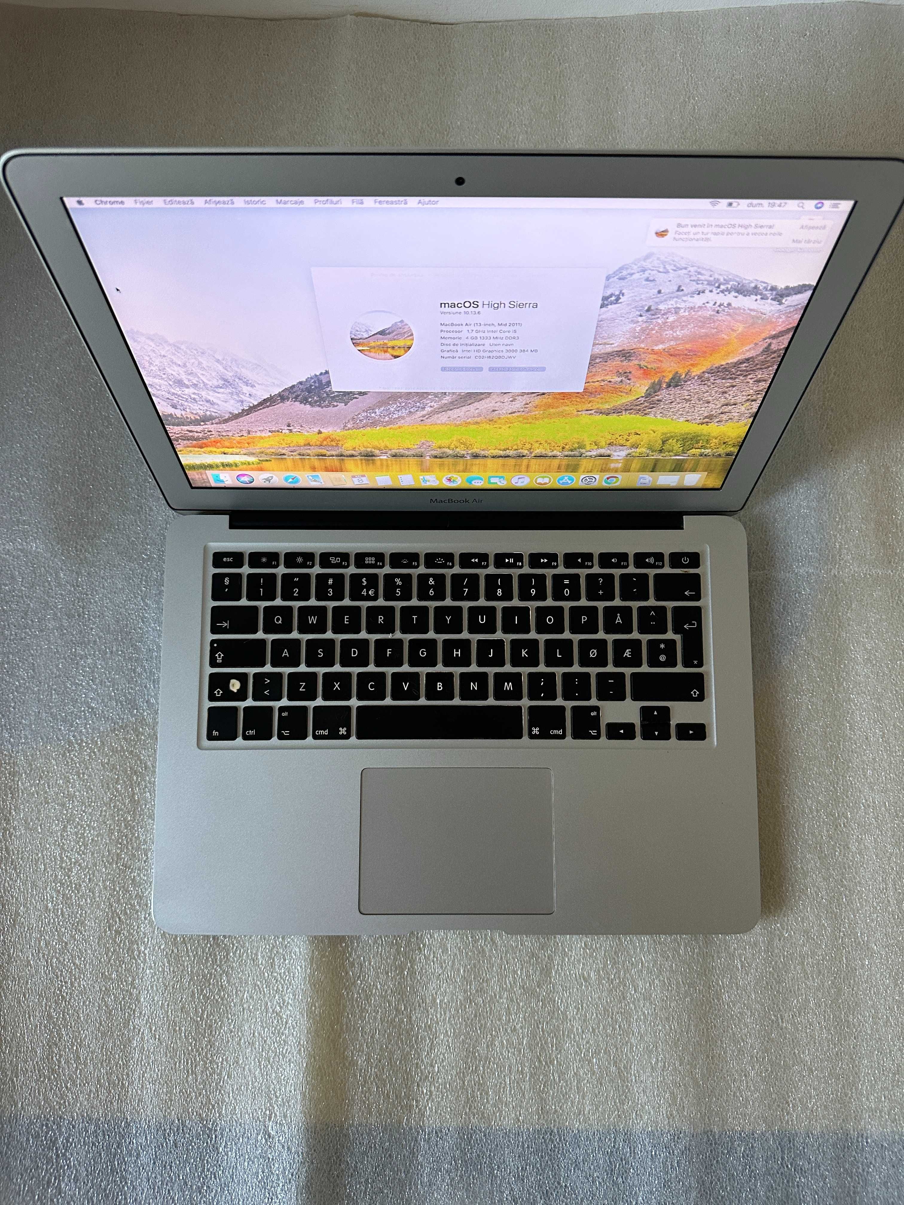 Laptop MacBook Air 2011 - i5, SSD 240GB, 4GB RAM – Stare bună