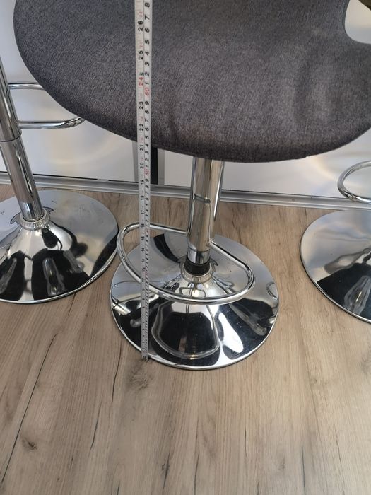4 броя Бар столове с ергономична седалка и тапицерия