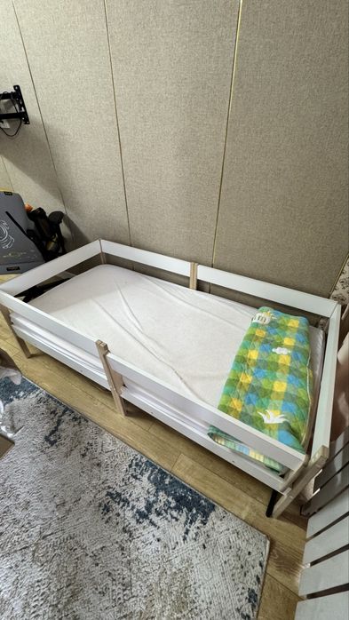 Продам кровать 160 на 80