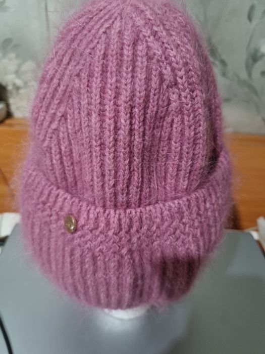 Продам женскую шапку