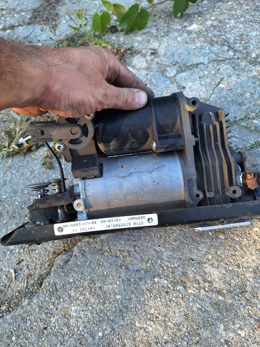 Компресор въздушно окачване BMW E61