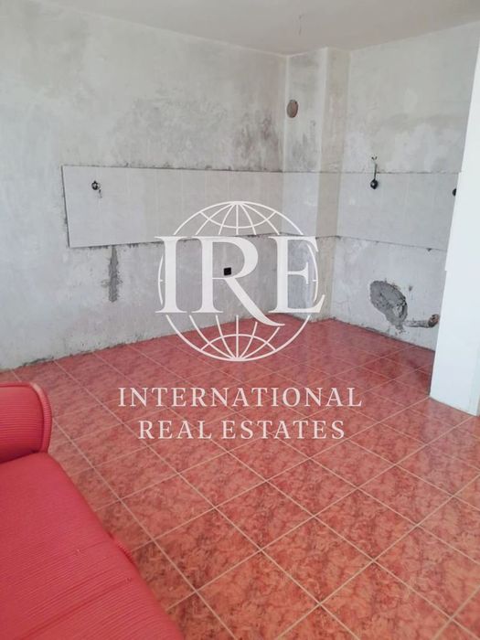 Продава се Четиристаен апартамент в Варна, Аспарухово - 108 кв.м за 1574 €/кв.м - Снимка #6