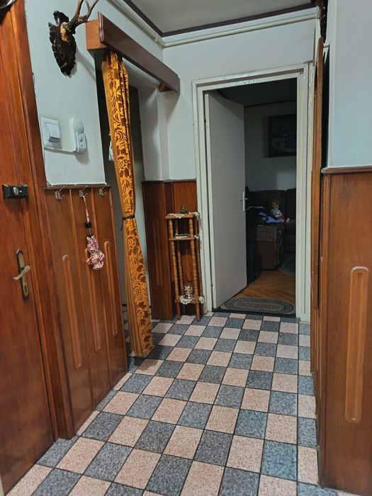 Vând apartament 3 camere