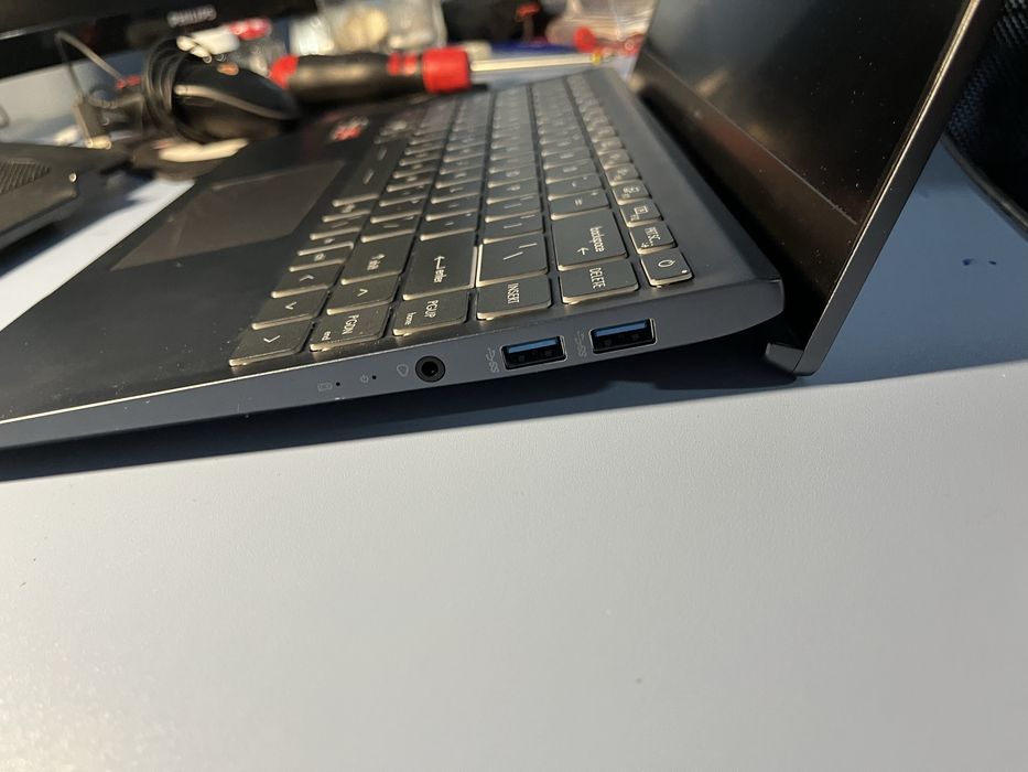 Laptop MSI Modern B14 de vânzare!