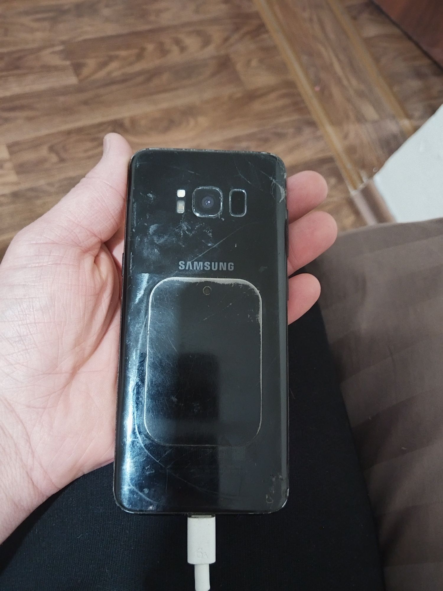 Продам телефон Самсунг s8