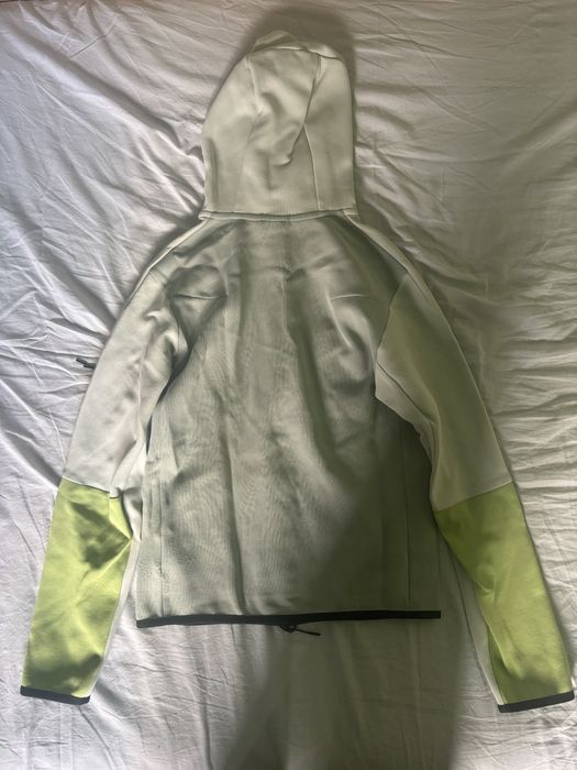Hanorac Nike Tech Fleece
