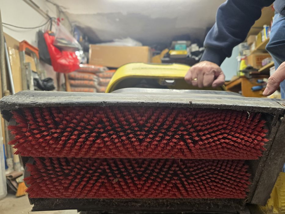 Подопочистващ автомат Karcher BR 40/25