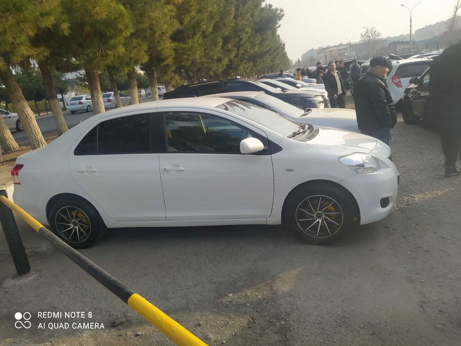Toyota Yaris sotiladi