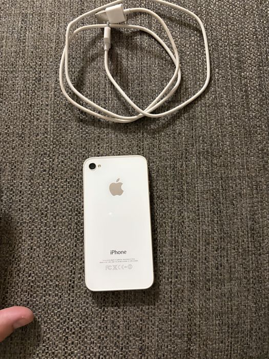 Iphone 4s  отключен