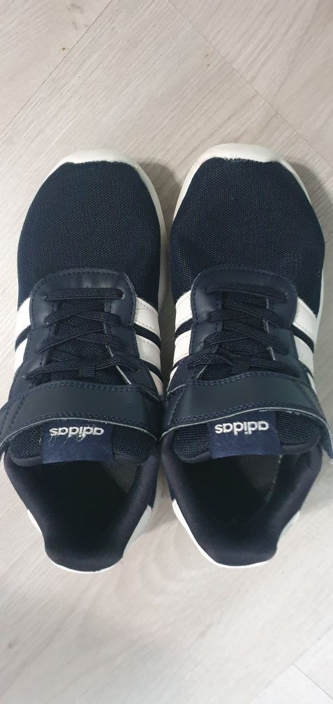 Юношески маратонки ADIDAS