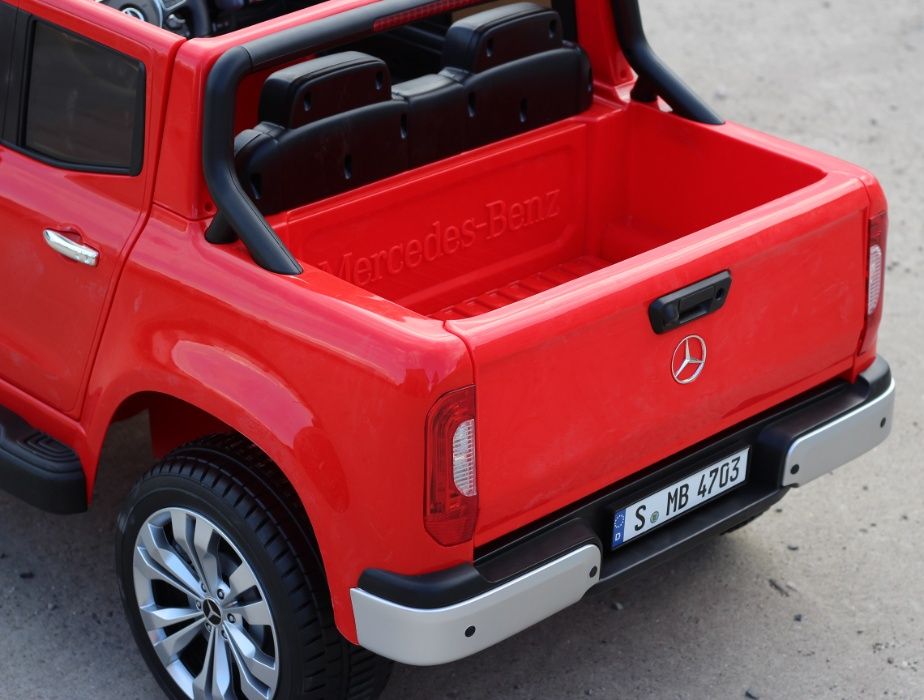 Masinuta electrică pentru 2 copii Mercedes X-Class #RED