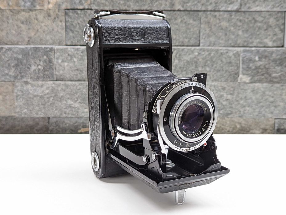 Camera foto de colectie ZEISS Ikon Nettar 515/2, folding, burduf