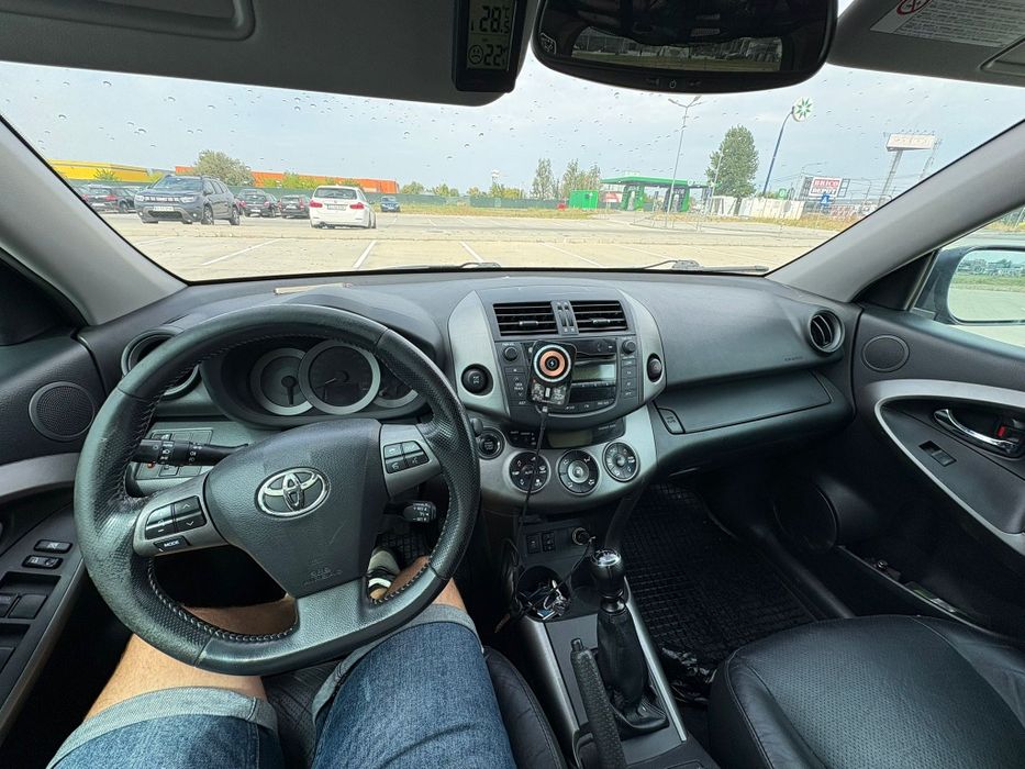 Toyota rav4 2.2d 2010