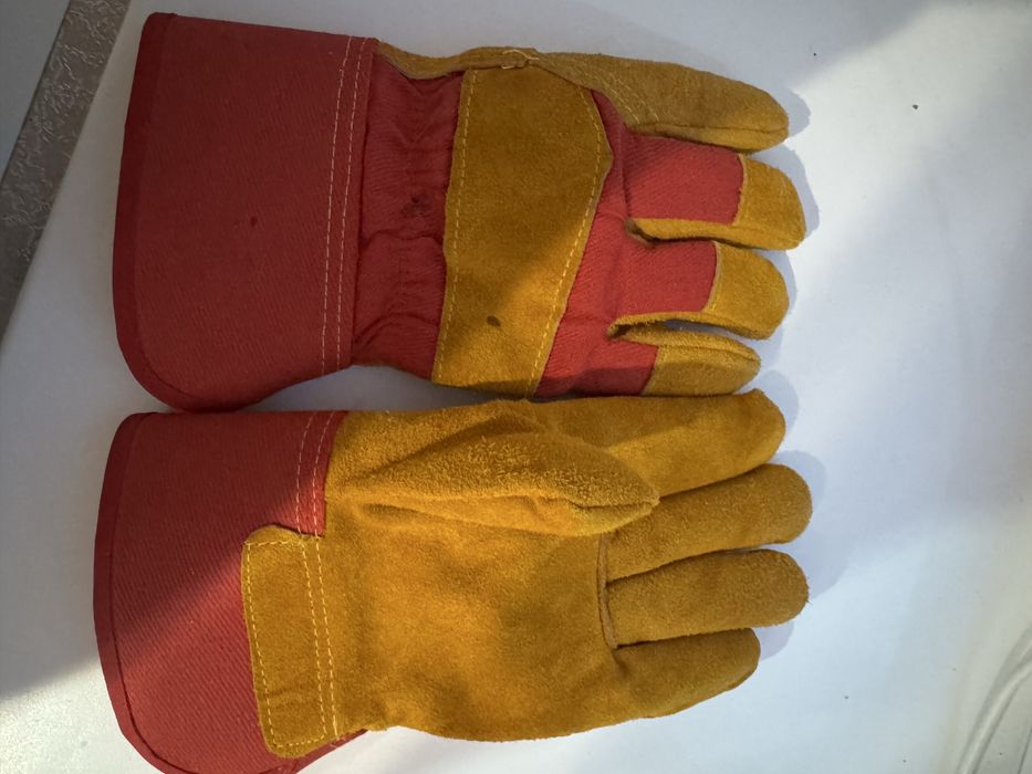 Рабочие пожарные огнестойкие перчатки