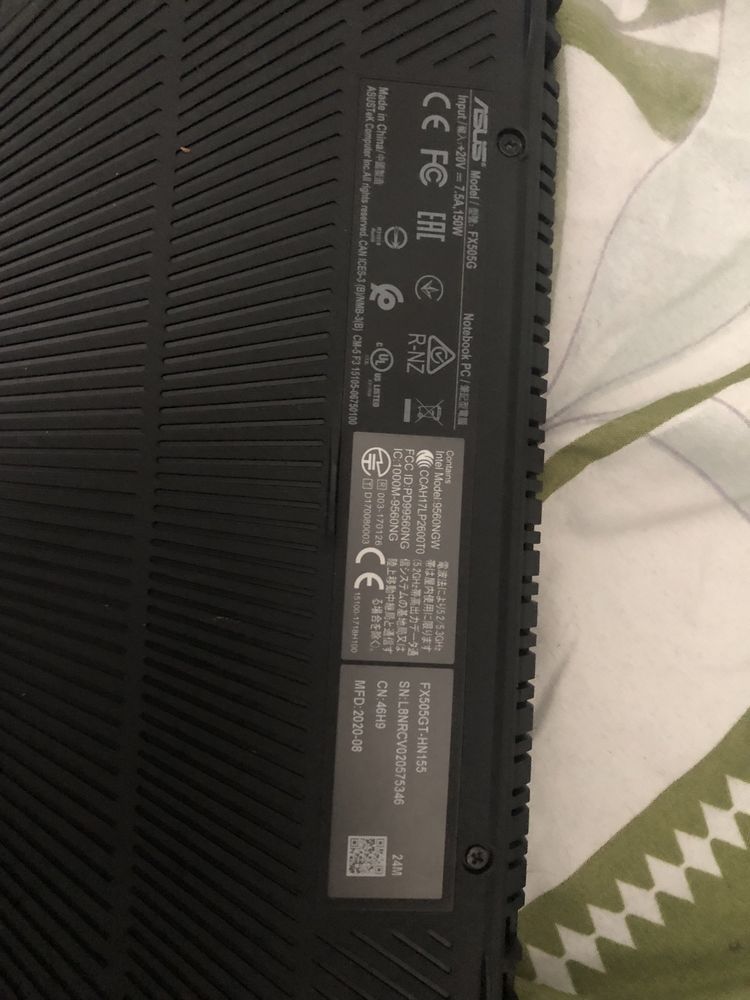 Laptop Asus Gaming Tuf FX505 G placa video arsa