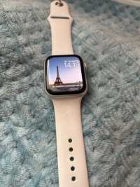 Часы Apple Watch Se. 100000тг. Торг есть