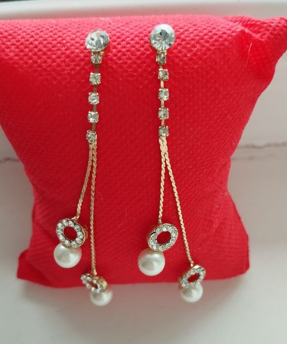 Продам красивые сережки ,застёжка гвоздики