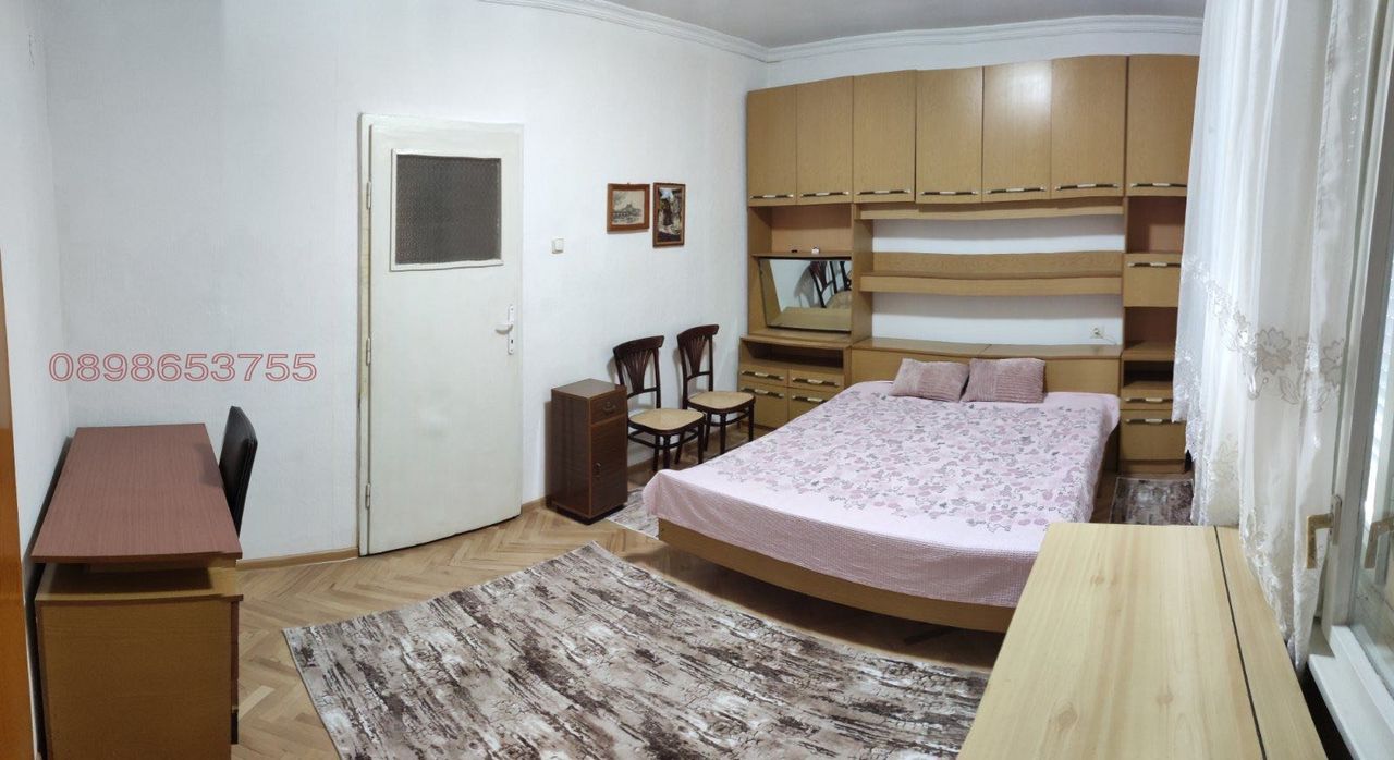 Дава се под наем Тристаен апартамент в Пазарджик, Център - 120 кв.м за 280.5 € - Снимка #3