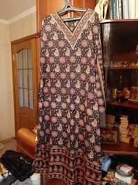 Продаётся новое платье. 
размер XXL или 50- 52. 

Производство Индия