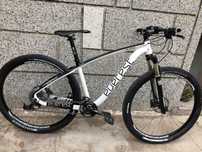 Everest - USA - 29 - Carbon
