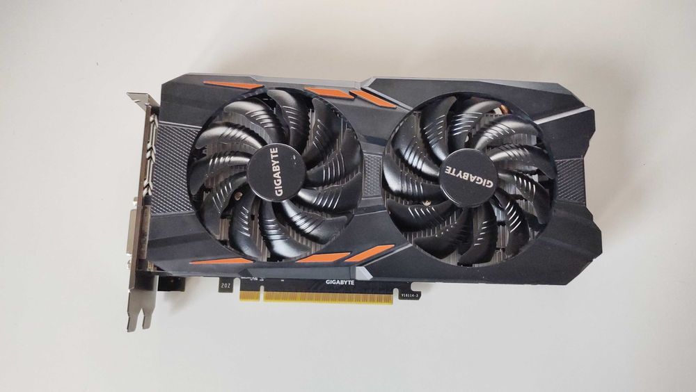 GeForce GTX 1050 Windforce OC 2G Gigabyte