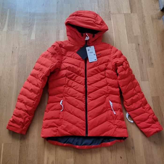 Vand geaca de schi noua, impermeabila.Peak Performance Frost, marime M
