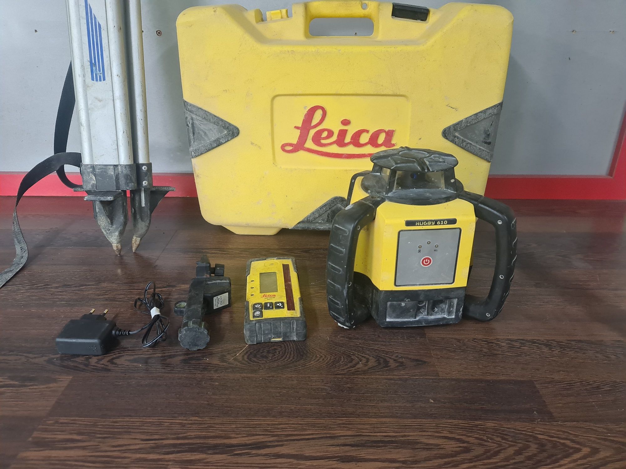 Laser rotativ leyca rugby 610