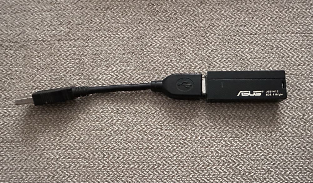 Adaptor wireless ASUS USB-N13 wi-fi