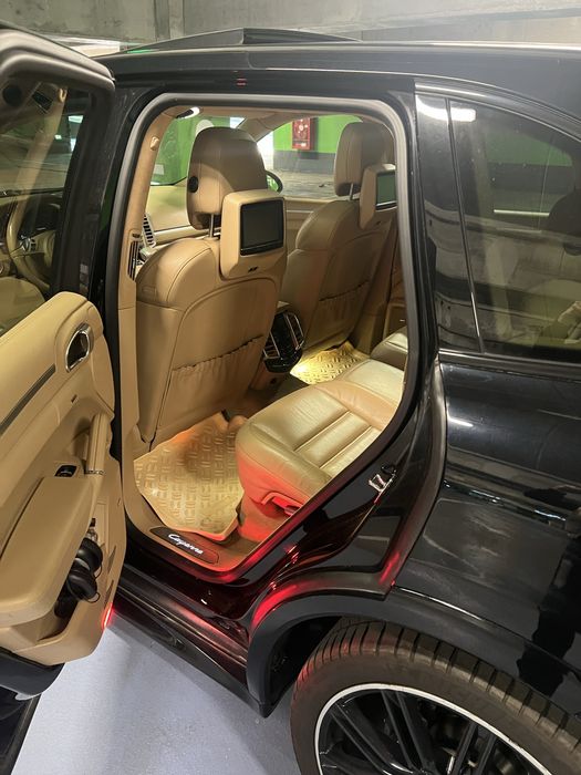 Porsche Cayenne GTS * Trapa panoramic* 245CP