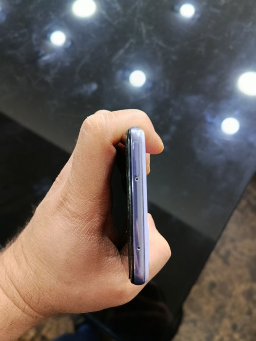 Samsung Galayx A72 sotiladi