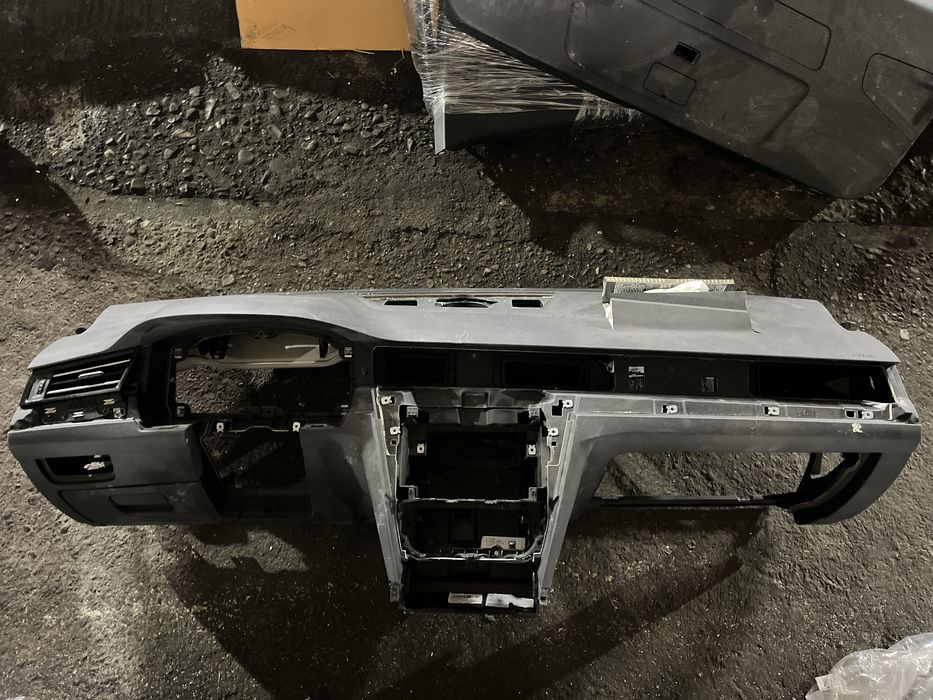 Plansa bord avariata / sparta / defecta HeadUp VW Passat B8 / Arteon