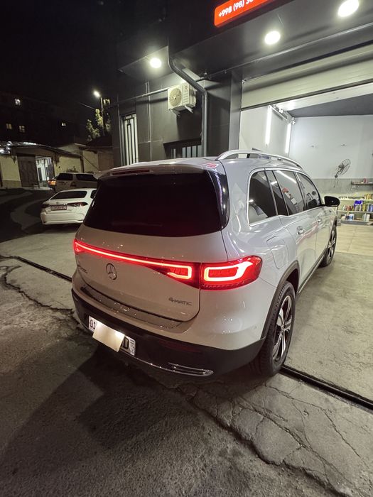 Mercdes EQB 300 EV 500 Elektromobil