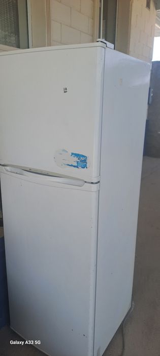 Холодильник сатылады. Кішкене жөндеу қажет етеді. Қалған жері жақсы