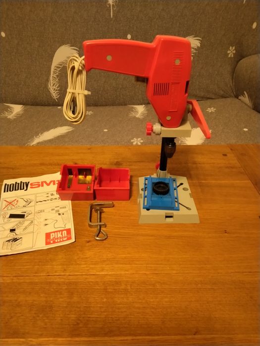Продавам  детска играчка бормашина със стойка Piko hobby SM3 / 12 V