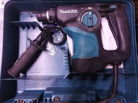 Перфоратор Makita HR2800