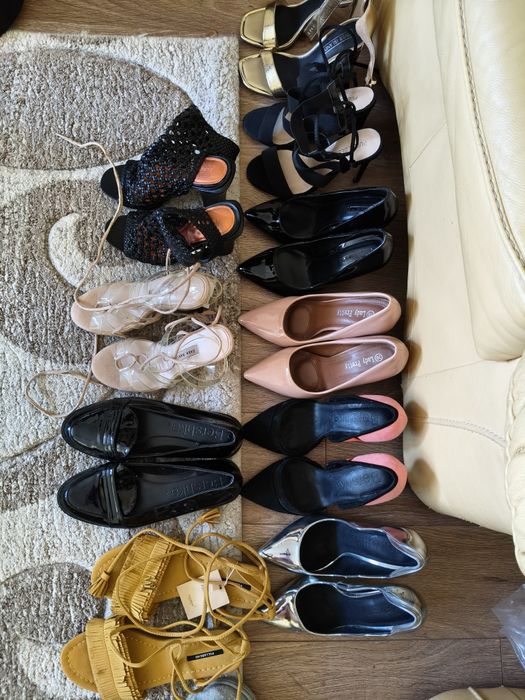 Vând Pantofi si sandale