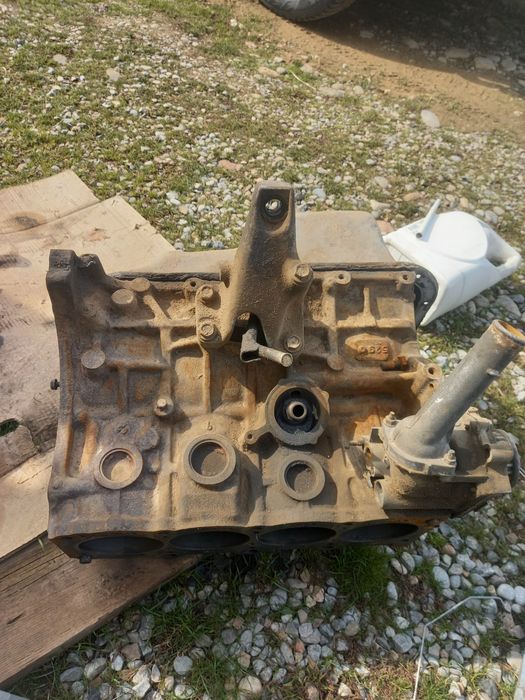 Запчаст тойота камри 10 мотор блок