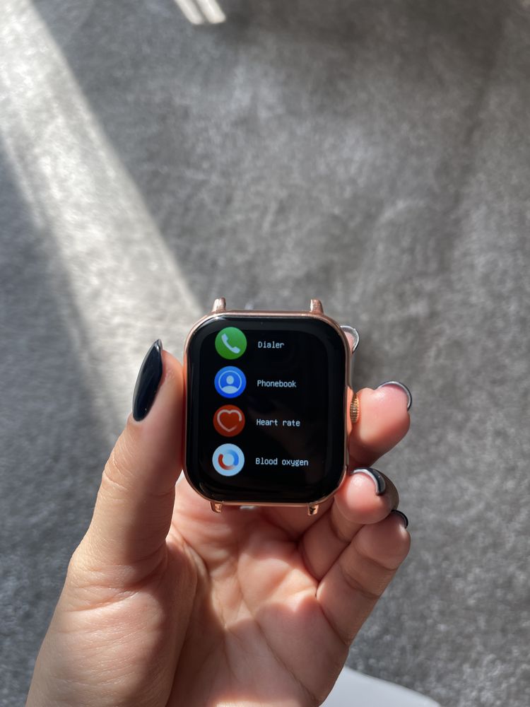 Smart Watch с различни стилове IOS&Android + протектор