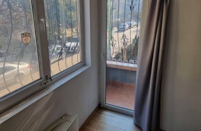 Дава се под наем Тристаен апартамент в София, Лозенец - 86 кв.м за 650 € - Снимка #9