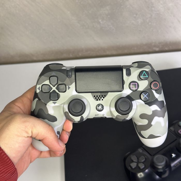 Playstation 4 Slim 1 TB