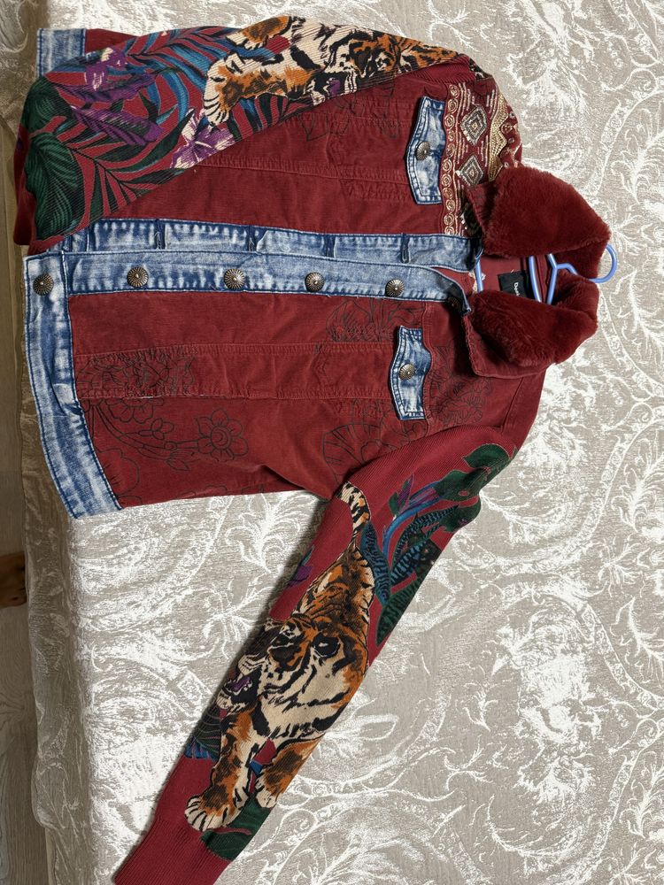 Desigual, EA7, яке от естествена кожа