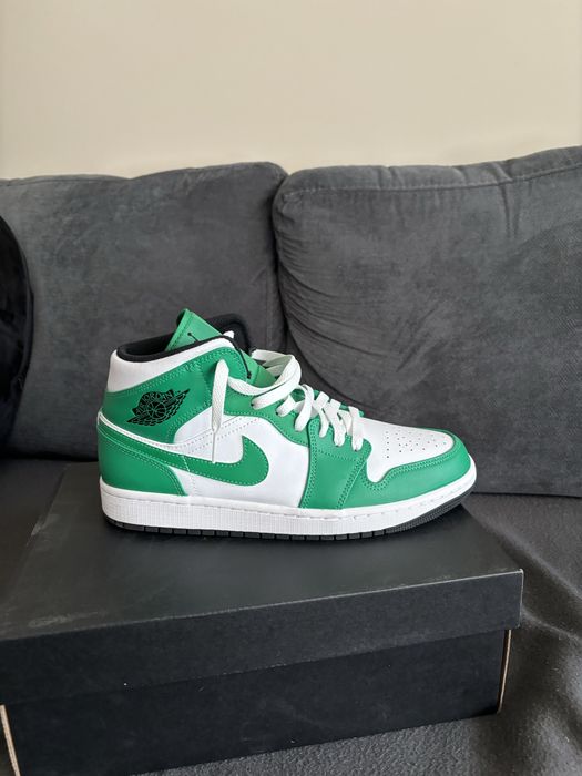 Air Jordan 1 MID Lucky Green